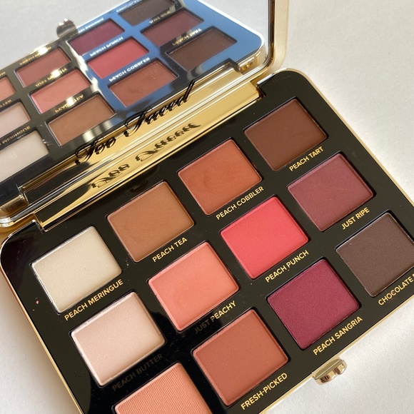 TOO FACED Just peachy matte eyeshadow palette - Picture 1 of 5